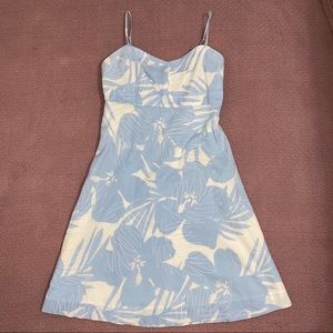 🌺 Vineyard Vines dress floral size 2 light blue